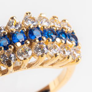 Anillo Pirámide
