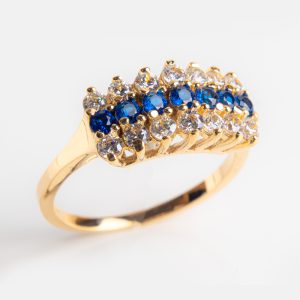 Anillo Pirámide