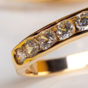 Anillo en Riel con Piedras