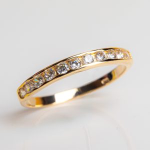 Anillo en Riel con Piedras