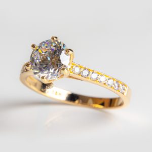 Anillo Solitario en Riel